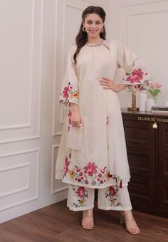 Churidar Models, Pant Kurti, Embroidery Kurta, Ivory Colour, Lace Dress Design, Traditional Blouse Designs, Embroidered Suit, Pakistani Suit, Desi Fashion Casual