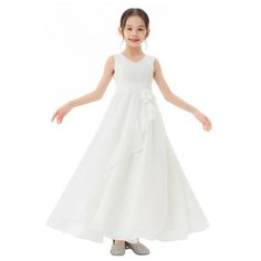 This gorgeous flower girl dress made out of a chiffon bodice with relaxed A-line skirt. The skirt has 3 layers, top 1st layer is made of chiffon, 2nd and 3rd layers are soft satin lining to bring comfort to your little girl while wearing the dress. Size: size 4.  Color: Beige.  Gender: female.  Age Group: kids. Holiday Theme Party, White Ballet Dress Kids, Chiffon Flower Girl Dress, Girls Sequin Dress, Girls Ball Gown, Chiffon Flower, Flower Girl Dresses Tutu, Birthday Girl Dress, Dance Recital