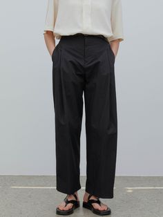 Editor's notesTRIP LE SENS' versatile and stylish wide pants with tucks on the side.- Button and zipper closure- Pin tuck at the side- Wide fit silhouette- Elastic banding at the waist back for the easy movement- Unisex itemMeasurements(in.)S/M/L- Length: 40.94 / 41.33 / 41.73 in.- Waist: 13.38~16.53 / 14.17~17.32 / 14.96~18.11 in.- Hip: 19.68 / 20.07 / 20.47 in.- Thigh: 13.77 / 14.17 / 14.56 in.- Front rise: 12.59 / 12.99 / 13.38 in.- Hemline: 10.23 / 10.62 / 11.02 in.Model infoMan - 6'03 Fitting size MWoman - 5'64 Fitting size SComposition & Care- 65% Cotton, 35% Nylon- Dry cleaning- Do not tumble dry- Do not bleach- Iron at low temperature with clothDesigner- by TRIP LE SENS Pleated Bottoms For Workwear, Pleated Long Pants For Workwear, Solid High-waisted Parachute Pants For Work, Versatile Wide-leg Parachute Pants For Workwear, Versatile High-waisted Parachute Pants, Versatile High-waisted Parachute Pants For Work, Loosely Fitted High-waisted Parachute Pants For Workwear, Relaxed Fit Wide-leg Parachute Pants For Workwear, 2025 Style