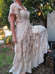 Boho ☮ Gypsy Chic Clothing Style, Moda Hippie, Mode Boho, Frou Frou, Skirt Maxi, Old Clothes