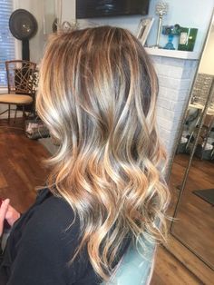 Goldwell Formulas, Golden Blonde Balayage, Highlights Bob, Blonde Balayage Highlights, Golden Blonde Highlights, White Blonde Hair, Golden Blonde Hair