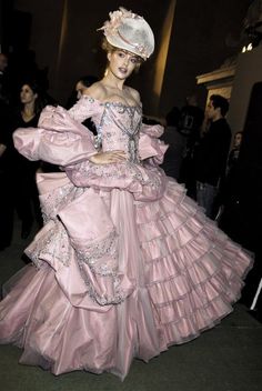 Rococo Fashion, Cake Dress, Races Fashion, Doutzen Kroes, Dior Haute Couture, Cat Walk, Fashion Couture