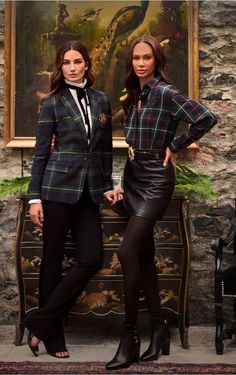 Ralph Lauren Family Photoshoot, Ralph Lauren Style Women, Ralph Lauren Campaign, Ralph Lauren Holiday, Ralph Lauren Christmas, Ralph Lauren Plaid Dress, Plaid Blazer Outfit, Ralph Lauren Aesthetic, Blackwatch Plaid