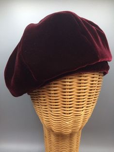 I use a beautiful rayon/acetate velvet for this beret. The color is very deep and the fabric has a silky feel. Each hat is lined with a matching cotton fabric. Like all my caps, I use cording and a cord stopper for size adjustment. It will fit head sizes from 22 inches to 24.5 inches. Beret Hat Bow, Black Beret Hat, Leather Beret, Black Beret, Port Townsend, French Beret, Velvet Hat, Newsboy Hat, Wool Berets