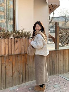 Warm Aesthetic Outfit, Winter Trip Outfits, Japanese Fashion Winter, 대학생 스타일, Japanese Winter