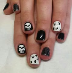 Emo Gel Nails, Emo Nails Ideas, Short Emo Nails, Nails Emo, Nail Piercing, Hippie Nails, Goth Nails