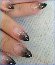 Black Clear Ombre Nails, Glitter Black Tip Nails, Glittery Ombré Nails, Black Ombre Nails Coffin Short, Black To Gold Ombre Nails, Black And Silver Glitter Ombre Nails, Black Glitter Gradient Nails, Gold And Black Ombre Nails