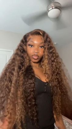 #follow #hairgoals #hair #hairstyles #beautyblog #lacewigs #brownhair #wigs #blogging #blogger #blog Highlight Color Lace Front Wigs Black Women, Lace Front Wigs For Black Women, Curly Wig Hairstyles Black Women, Hair Thread, Hairstyles For Thinning Hair, Curly Wigs For Black Women, Curly Lace Wig, Birthday Hairstyles