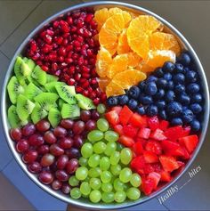 Fruits Workout Breakfast, Veg Salad, Fruit Platter Designs, Berbuka Puasa, Catering Ideas Food, Rainbow Food, Easy Food Art