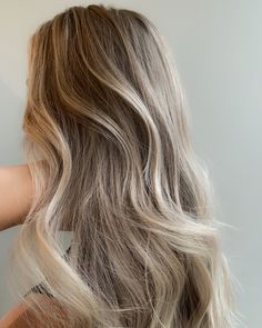 Wheat Blonde Hair Balayage, Balayage Hair 2022, Blonde Dark Eyebrows, Low Matinance Blonde, Blonde Balayage Cool Tone, Balayage Hair Blonde Dark, Low Maintance Blonde, Champagne Blonde Hair Balayage, Cool Toned Blonde Hair Balayage