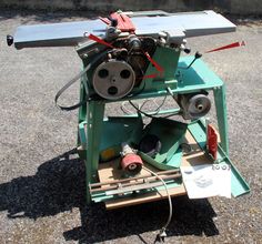 a machine that is sitting on the ground