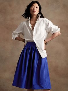 Faille Midi Skirt | Banana Republic Balloon Skirt Outfit, Petite Midi Skirt, Cocktail Outfits, The Curated Closet, Skirts Ideas, Outfit Casual Chic, Business Casual Spring, Sunday Outfit, Luxury Outfit