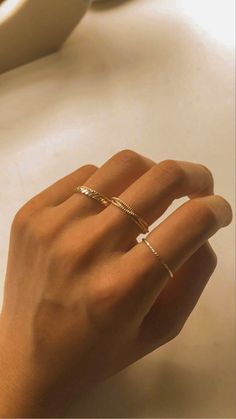 Minimal Rings Minimalist Jewelry, Fantasy Earrings, Snake Jewelry, Belt Jewelry, Gold Jewelry Necklace, Classy Jewelry, Minimal Jewelry, Jewelry Lookbook, Trendy Earrings