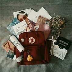 Fjallraven Kanken University, Fjallraven Kanken Whats In My Bag, Fjallraven Kanken Colors, Fall Raven Kanken Backpack, Fjall Raven Kanken Aesthetic, Fjallraven Backpack, Uni Aesthetic