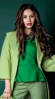 Foto Pantone 2017, Green Combination, Green Palette, Green Shades, Amazing Outfits, Style Chic, Pantone Color