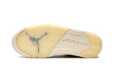 The Women’s Air Jordan 5 Low “Expression” is the women’s sizing of the retro basketball shoe in a colorway with an abstract, mismatched design.  As noticeable a shoe as any from Jordan Brand in 2022, the “Expression” Women’s Jordan 5 Low is complete with a tan and brown print throughout its upper.  The look varies slightly from the left shoe to the right shoe.  Translucent netting appears on the tongue and mid-panel.  A black Jumpman logo is embroidered on the heel and on the tongue.  Cream lace Retro Basketball Shoes, Retro Basketball, Jumpman Logo, Air Jordan 5, Stadium Goods, Jordan 5, Cream Lace, Jordan Shoes, Shoe Collection