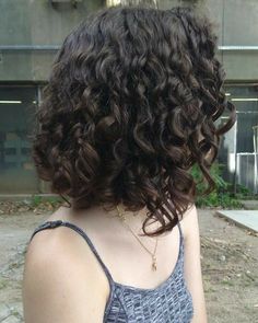 Cute Curly Short Hair, Bob With Curly Hair, Bob Cut Curly Hair, Long Bob Curly Hair, Long Bob Curly, Pelo Bob Ondulado, Wavy Hair Bob, Bob Curly Hair, Curly Bob Haircut