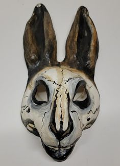 VTG Psycho Rabbit Masque Arrayed Paper Mache Mask Sausalito CA Donnie Darko | eBay Donnie Darko Mask, Rabbit Mask, Amazing Halloween Costumes, Paper Mache Mask, Bunny Mask, Mask Drawing, Donnie Darko, Halloween Make Up, Halloween Make