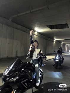 Motorcycle Girl Biker black aesthetic badass female alt Korean girl ideas fatale Black hair Yamaha bike grunge outfit idea photography helmet Brown Leather jacket hot Friends gang Women Bikers Photography, Motor Outfit Woman, Female Biker Outfit, Motorcycle Outfits For Women, Female Biker