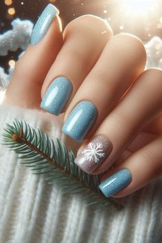 Short Christmas Nails Blue, Girly Christmas Nails, Blue Christmas Nail Ideas, Pastel Christmas Nails, Nails Blue Silver, Chrome Christmas Nails, Winter Nails Blue, Christmas Nails Blue, Chrome Christmas