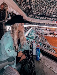 Classy Cowgirl Outfits Rodeo, Cook Off Outfit Rodeo, Cowgirl Outfits 2023, Indoor Rodeo Outfit, Fort Worth Rodeo Outfit, 21st Birthday Country Outfits, Outfits For A Rodeo, Denim Rodeo Outfit, Sparkly Country Outfit