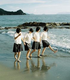 People At Beach, Beach Reference, Group Poses, Four People, Cinema Posters, Photoshoot Themes, Human Poses Reference, Human Poses, Photo Journal