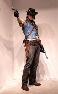 Holloween Costume Ideas Cowboy, Wild West Poses Reference, Pose Reference Gunslinger, Cowboy Drawing Reference Poses, Cowboy Dynamic Pose, Western Pose Reference, Cowboy Holding Hat, Gunslinger Drawing Poses, Pose Reference Cowboy