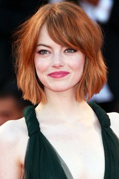 Emma Stone Bob Haircut at Venice Film Festival Emma Stone Hair, Shoulder Length Hair With Bangs, Light Red Hair, Bob Hairstyles For Round Face, Round Face Haircuts, Hairstyles For Round Faces, Emma Stone, Shoulder Length Hair, Short Bob Hairstyles