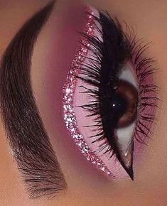 Light Pink And Gold Eyeshadow, Light Pink Makeup With Gems, Pink Face Makeup Halloween, Pink And Silver Makeup Looks, Makeup For Magenta Dress, Baby Pink Eye Makeup, Pink And Black Eyeshadow Looks, Magenta Makeup Look, Barbie Makeup Ideas