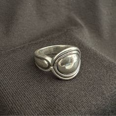 Size 6 Pure Sterling Silver 925 Retired James Avery Oval Signet Ring. Extremely Rare And Hard To Find. Excellent Condition. Oval Signet Ring, James Avery Jewelry, 6 Rings, James Avery, Ring Color, Signet Ring, Womens Jewelry Rings, Silver 925, Silver Ring