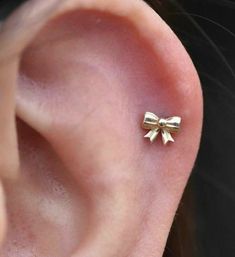 Bow Piercing, Pretty Ear Piercings, Gift Bow, Jewelry Accessories Ideas, Dope Jewelry, Nose Rings, Funky Jewelry, Jewelry Lookbook, Gold Gift