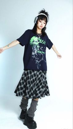 2000s Rock Outfits, Grunge Y2k Harajuku, Sixth Dimension Clothing, Japanese Rock Fashion, 90s Grunge Style Outfits, Loser Outfits, Japanese Grunge Fashion, 2010 Aesthetic Outfits