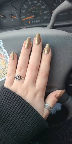 Gold Sparkle Gel Nails, Shimmery Gel Nails, Sparkling Gold Nails, Gold Nails Shimmer, Gold Sparkling Nails, Gold Sparkle Almond Nails, Golden Gel Nails, Sparkle Gold Nails