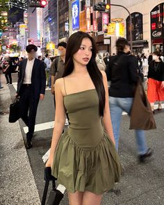 Hongkong Outfit, Green Korean, Dress Pose, Girly Fits, Persian Fashion, Expensive Clothes, Summer Linen Dresses, Summer Linen, Korea Fashion