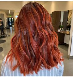 Hair Dye Shades, Hair Pale Skin, Copper Balayage, Red Balayage, Autumn Hair, Joico Color, Highlights Blonde, Colour Ideas, Creme Color