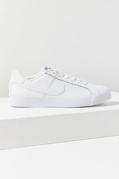 Nike Court Royale Sneaker | Urban Outfitters Outfits Fall, White Nike, White Nikes, Summer Style, Fashion Inspiration, Urban Outfitters, Fall Outfits