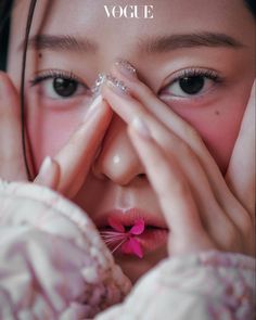 Editorial Art, Shotting Photo, 사진 촬영 포즈, Beauty Shoot, Photoshoot Concept, Beauty Shots, Vogue Korea, Pose Reference Photo, Beauty Editorial