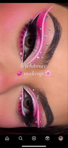 Light Pink Makeup Ideas, Rainbow Eye Makeup Tutorial, Unique Eye Makeup Creative, Goth Pink Makeup, Crazy Eyeshadow Looks, Unique Makeup Ideas Creative, Pink Eyeliner Looks, Grafik Eyeliner, Unique Makeup Ideas