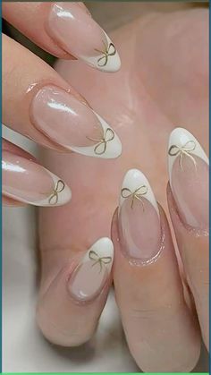 #pinterest #nails #bows #coquette #nailart #aesthetic #explore #explorepage nails bow acrylics nail inspo Bow Xmas Nails, Bow Nail Inspo Almond, Acrylic Nails Bow Design, Cute Nail Designs Coquette, Bow Gel Nails, Feminine Nails Classy Chic, Gold Bow Nails, Bow Design Nails, Christmas Nails With Bows