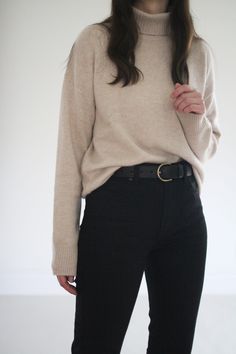 Style Bee - 1 Formula - 4 Ways - STYLING BLUNDSTONES Fall Turtleneck Outfit Black Women, Oatmeal Turtleneck Outfit, Blundstone Business Casual, Blundstone Work Outfit, Black Blundstone Women Outfit, Styling Blundstones, Fall Turtleneck Outfit, Style Blundstones, Black Turtleneck Outfit