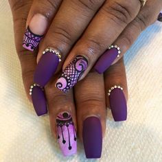 Love these purple nails Purple French Nails, The Most Beautiful Nails, Colors For Nails, Most Beautiful Nails, Purple Nail Art Designs, Ny Nails, Indian Nails, Purple French, Color For Nails