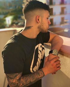 Hair Trends 2015, Cortes De Cabello, Men Hair Color, Cool Tattoos For Guys, Cool Hairstyles For Men, Mens Haircuts Fade