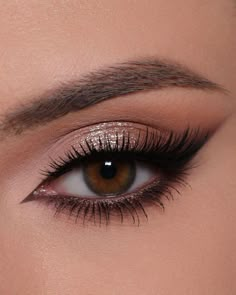 Marron Makeup Ideas, Formal Smokey Eye Makeup, Prom Makeup Looks For Brown Eyes, Simple Smokey Eye Makeup Step By Step, Festival Eye Makeup, Smokey Eye Makeup Look, Beginners Makeup, Gold Eye Makeup