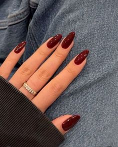 #nails #red #autumn more in the telegram Oval Nails For Fall, Oval Nails Maroon, Bordo Red Nails, Wind Red Nails, Dark Red Nails With Design Ideas, Maroon Oval Nails, Chocolate Red Nails, Vampy Red Nails