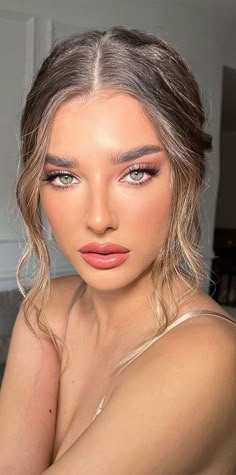 Bridesmaid Makeup Pink, Pink Dress Makeup, Light Pink Eyeshadow, Rosa Make-up, Prom Makeup For Brown Eyes, Pink Lips Makeup, Ball Makeup, Natural Prom Makeup