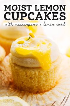 lemon cupcakes with mascarpone and lemon curd