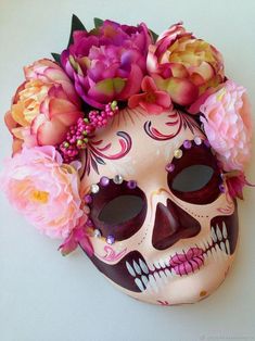 Catrina Headband, Day Of The Dead Mask, Dia De Los Muertos Decorations Ideas, Paper Mache Mask, Pumpkin Contest, Mask Painting, Halloween Flowers, Sugar Skull Art, Skull Mask