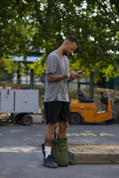 Yeezy Mens Outfit, Yeezy 500 Utility Black Outfit, Yeezy 500 Granite Outfit, Yeezy 500 Outfit Mens, Yeezy Outfit Men, Yeezy 500 Outfit, Men Shorts Outfit, Men Shorts Fashion, Shorts Outfits Men