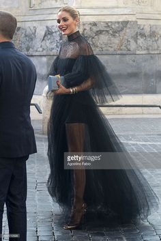 Olivia Palmero, Olivia Palermo Outfit, Black Gowns, Johannes Huebl, Olivia Palermo Style, Woman Suit Fashion, Looks Black, Olivia Palermo, Designer Style