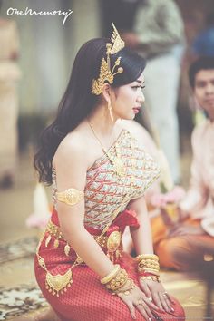 Traditional Lao Dress Traditional Laos Dress, Cambodian Wedding Hairstyles, Lao Dress Traditional, Traditional Cambodian Dress, Cambodian Traditional Dress, Traditional Lao Clothing, Cambodian Wedding Dress Traditional, Lao Traditional Outfit, Khmer Hairstyle